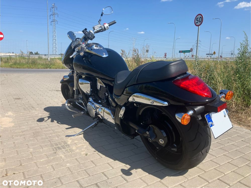 Suzuki Intruder - 3