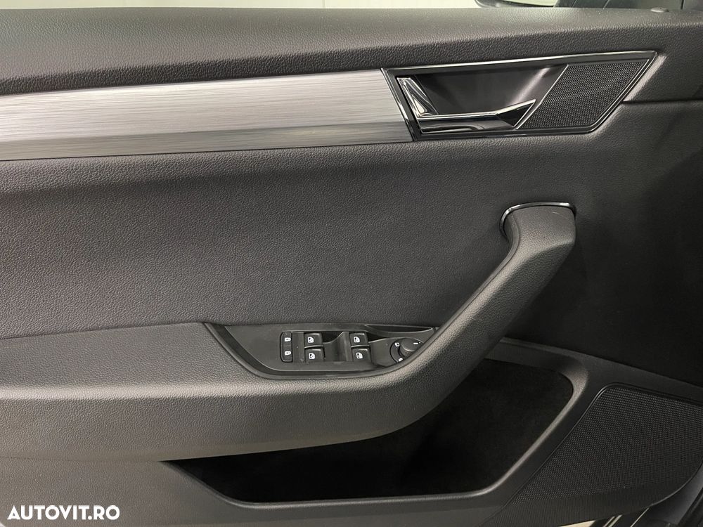 Skoda Superb 2.0 TDI DSG Ambition - 25