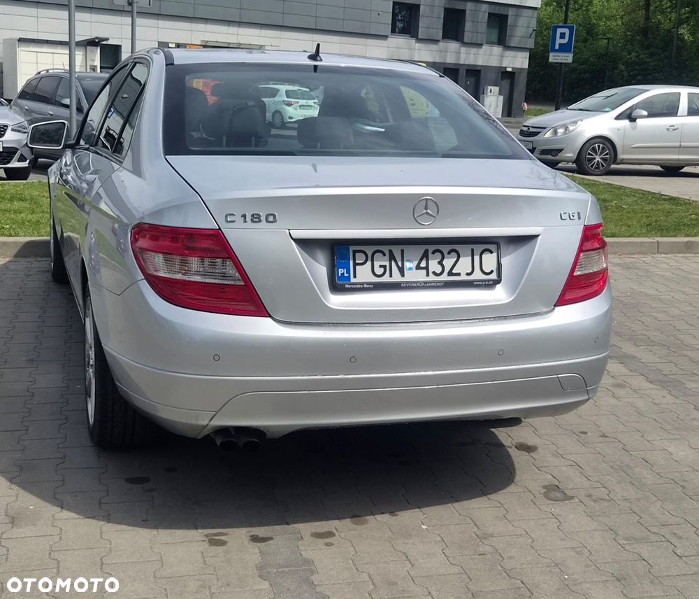 Mercedes-Benz Klasa C 180 CGI Automatik BlueEFFICIENCY - 9