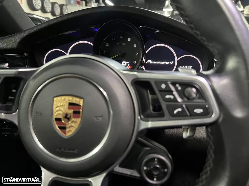 Porsche Panamera 4 E-Hybrid Executive - 19