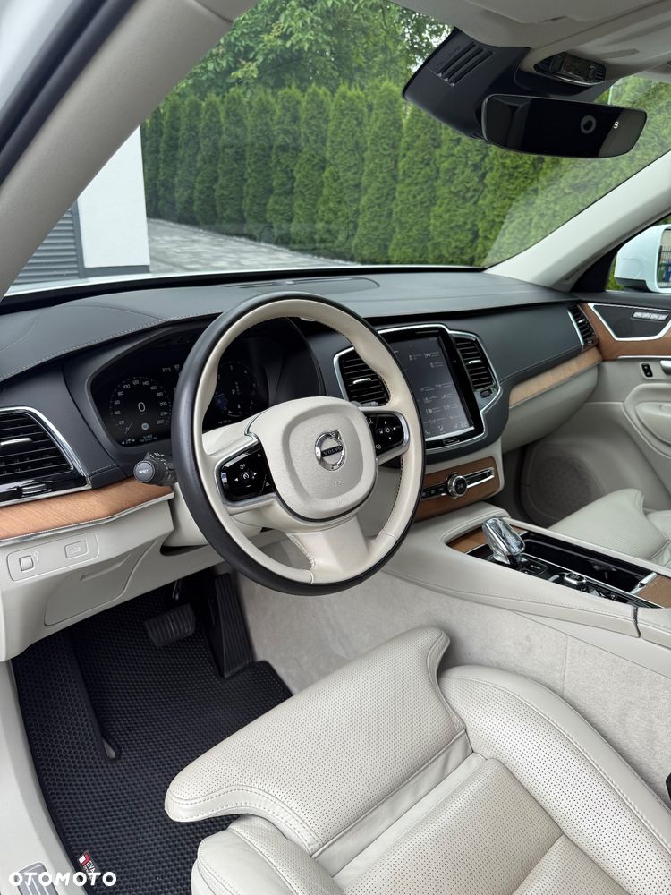 Volvo XC 90 - 13