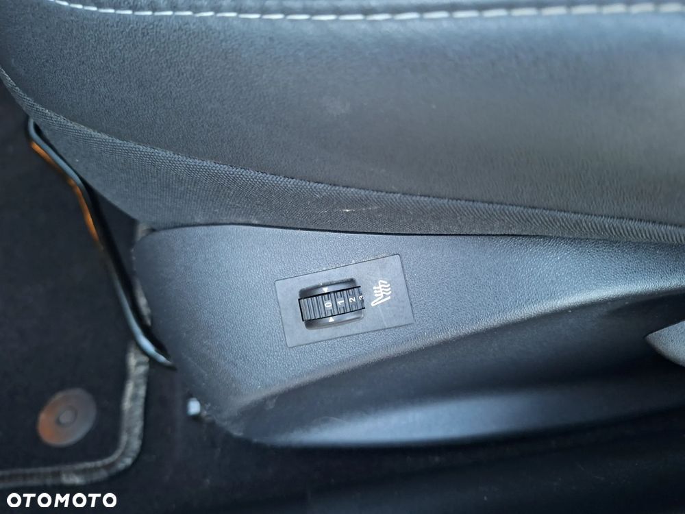 Peugeot 2008 BlueHDi FAP 120 STOP & START Crossway - 15