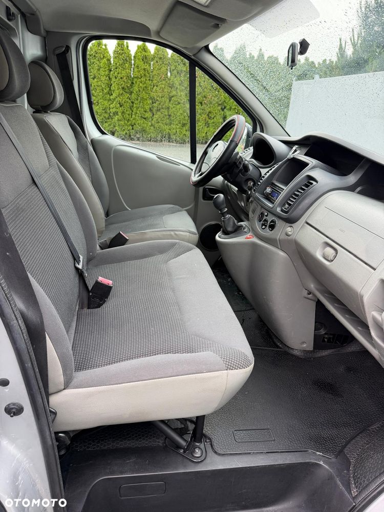 Opel Vivaro - 12
