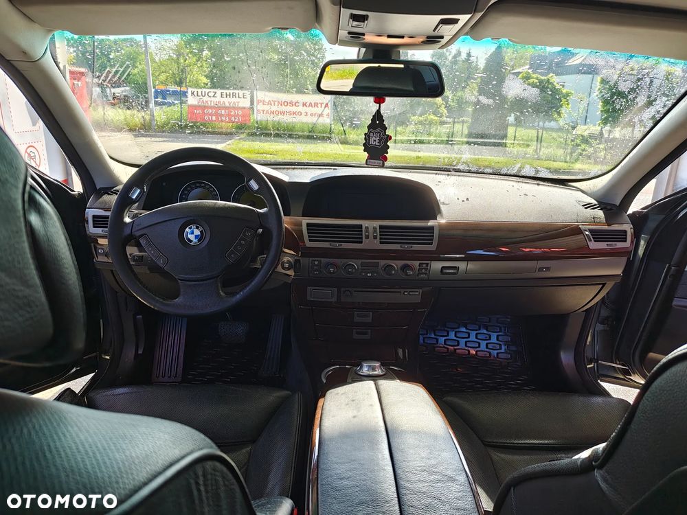 BMW Seria 7 - 17