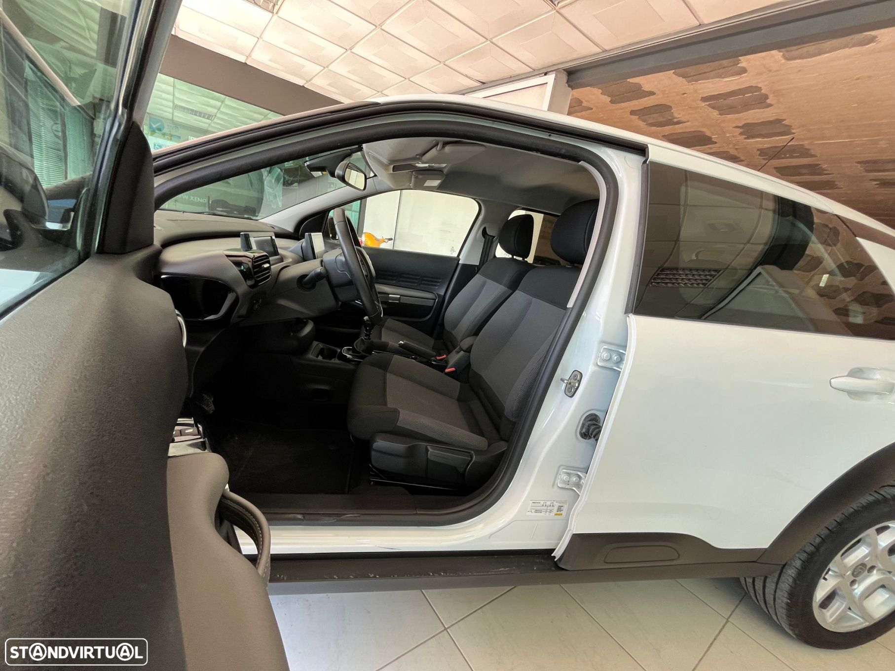 Citroën C4 Cactus 1.2 PureTech Feel Business - 10