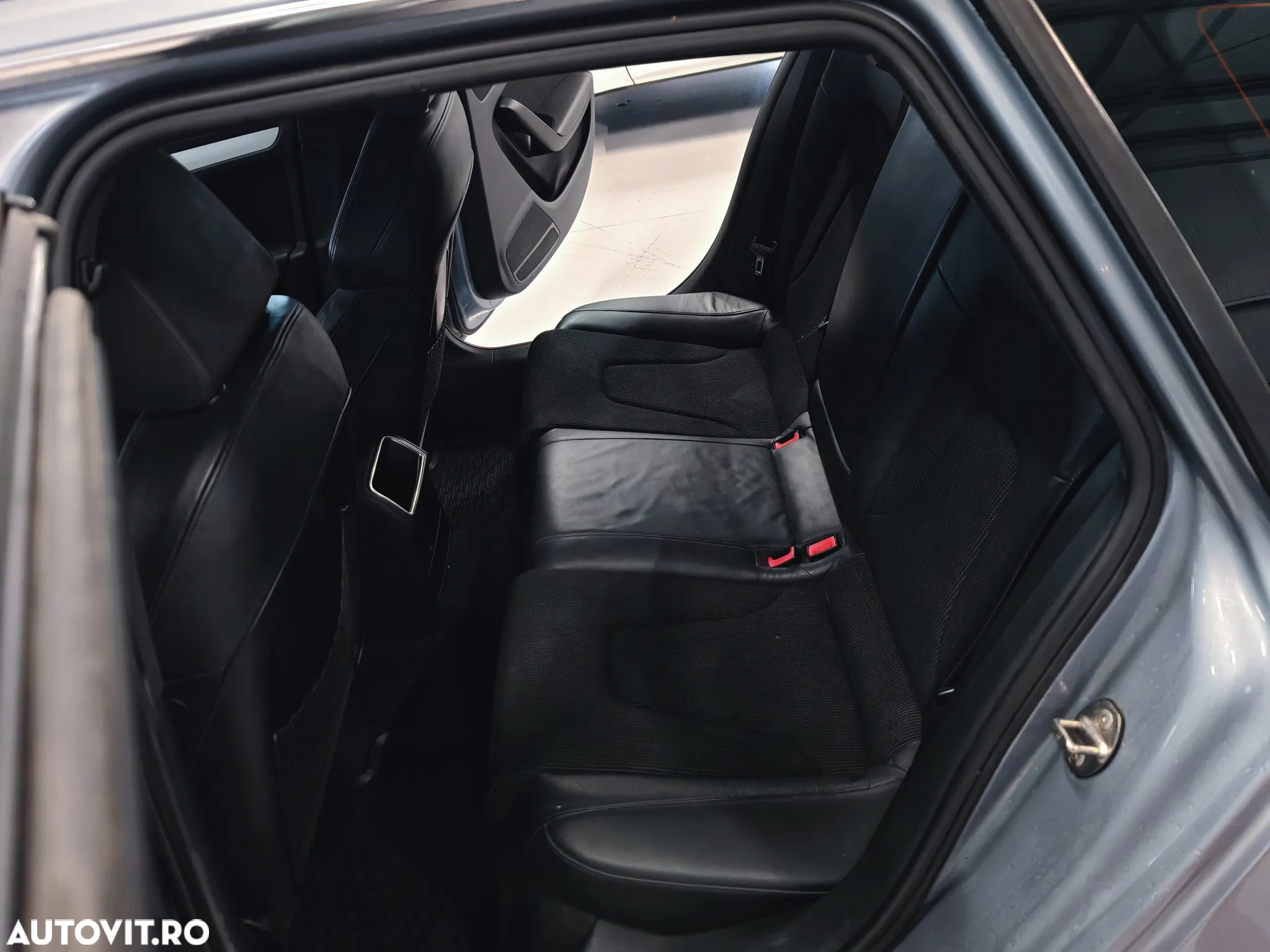Audi A4 Avant 2.0 TDI DPF multitronic S line Sportpaket - 20