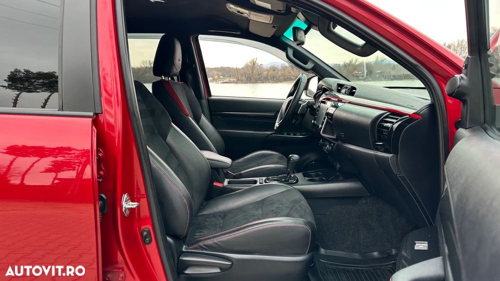 Toyota Hilux 2.8D 204CP 4x4 Double Cab AT GR Sport II - 14