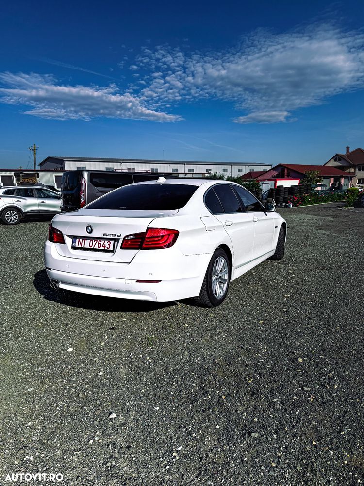 BMW Seria 5 525d Sport-Aut. Modern Line - 8