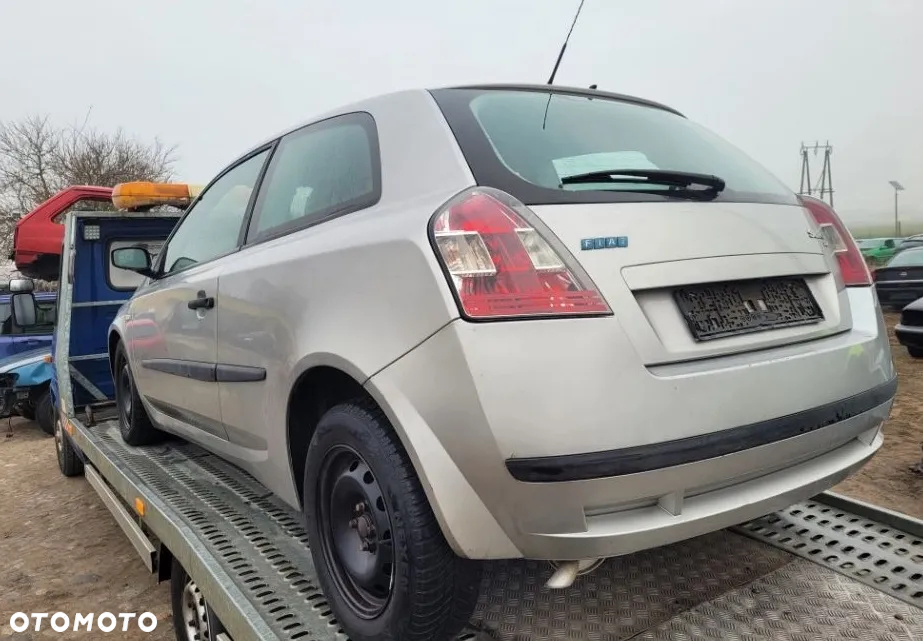 Zderzak tył tylny Fiat Stilo 1,2 16V 2003r 3d hatchback 647 - 3