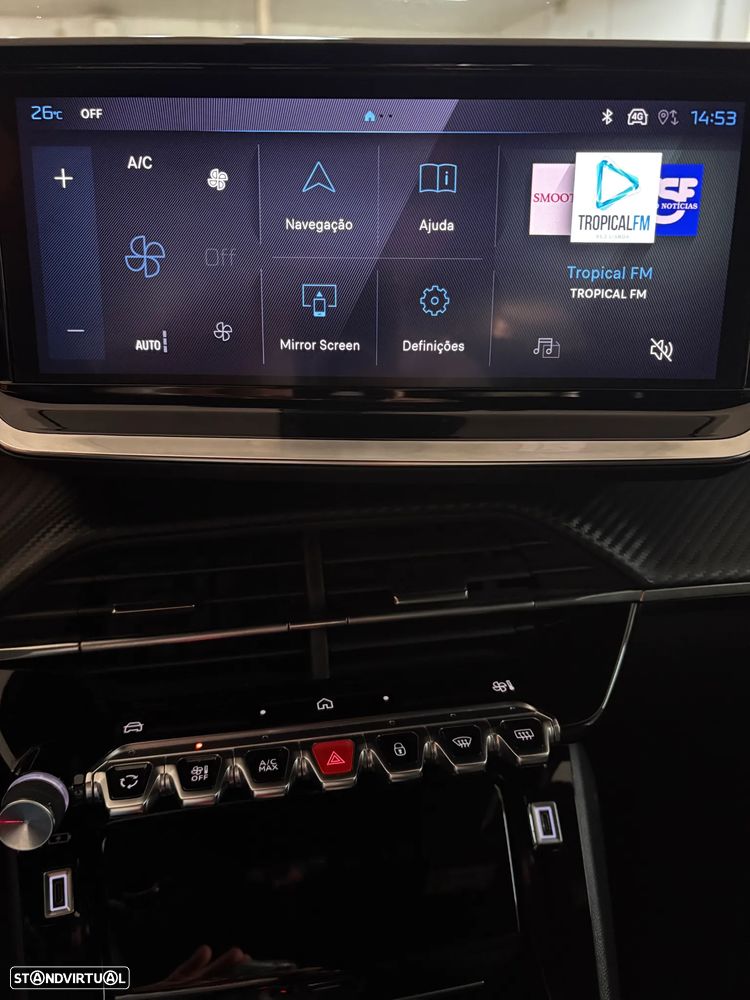 Peugeot 2008 1.2 PureTech Allure Pack EAT8 - 23