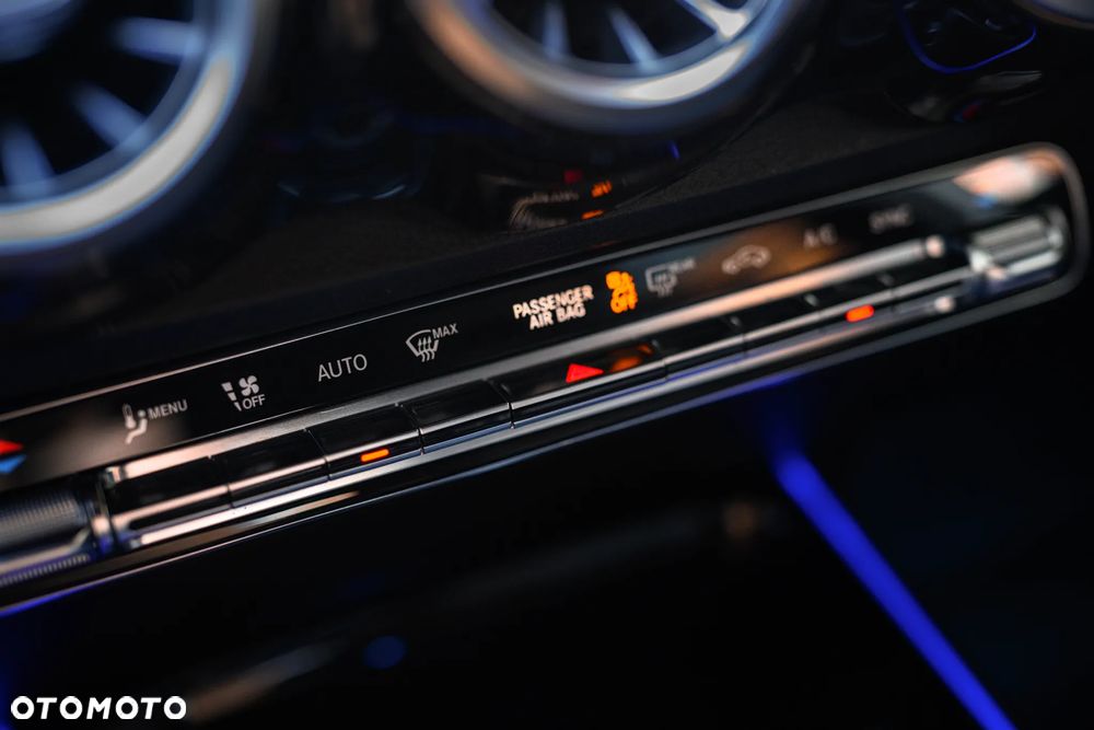 Mercedes-Benz GLB 250 Progressive 8G-DCT - 32