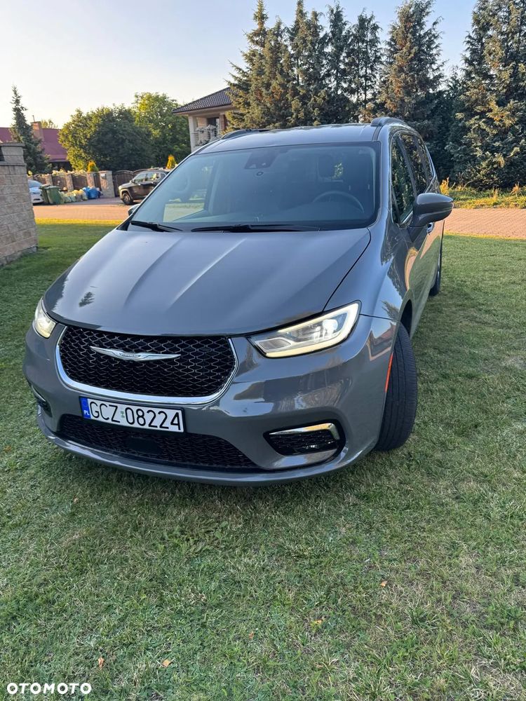 Chrysler Pacifica - 3