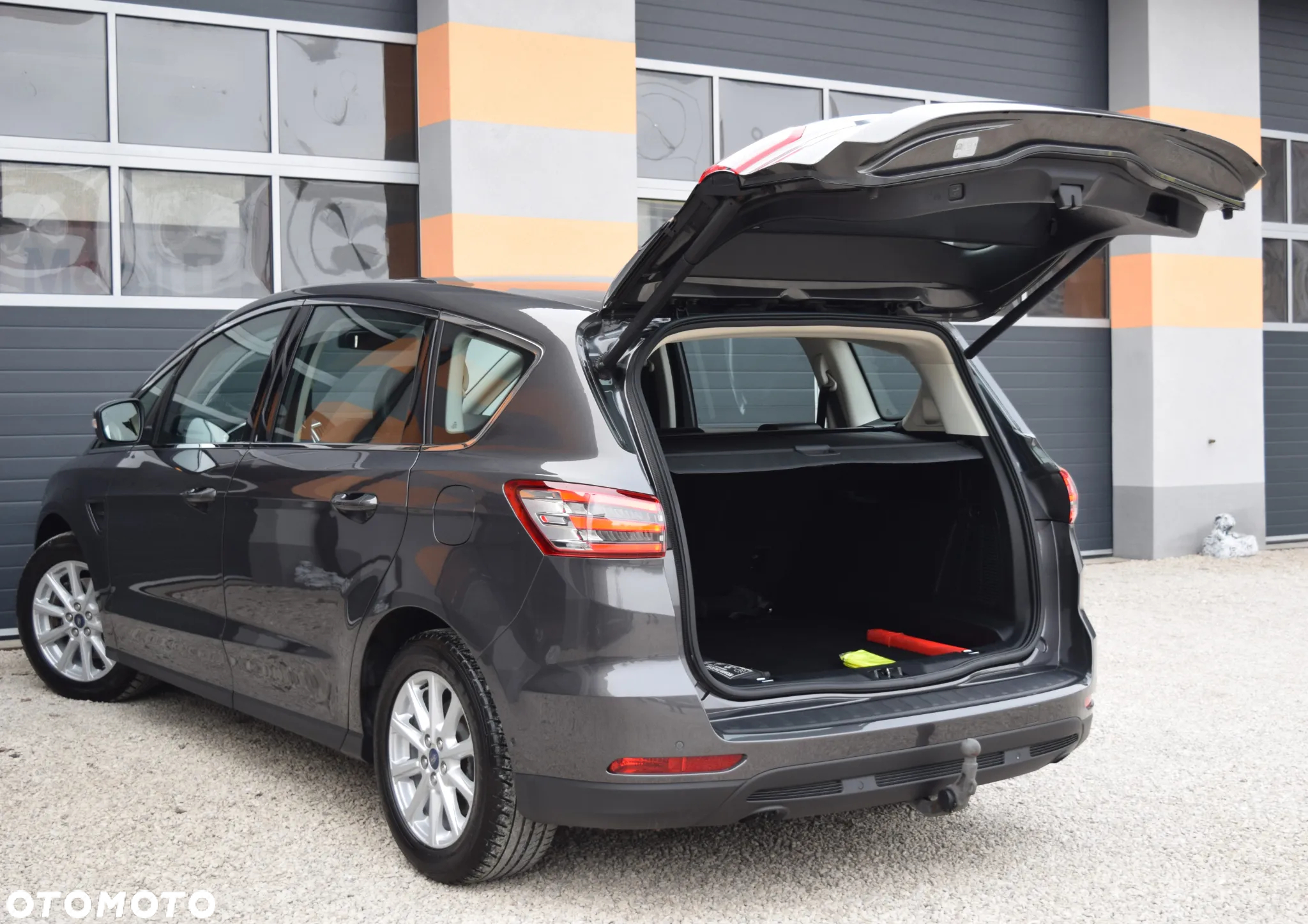 Ford S-Max 2.0 TDCi Titanium PowerShift - 17