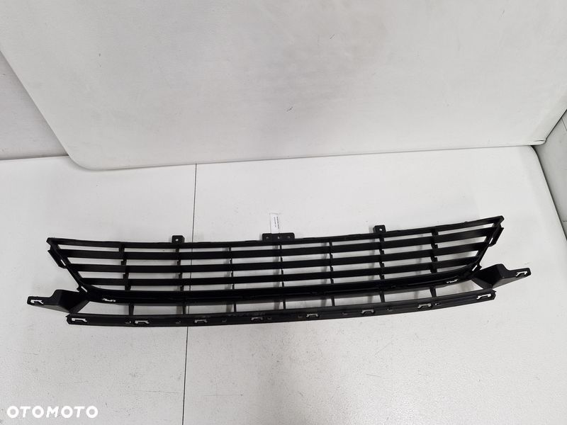 RENAULT MEGANE III 3 LIFT KRATKA ŚRODKOWA ZDERZAKA PRZÓD 622547366R - 9