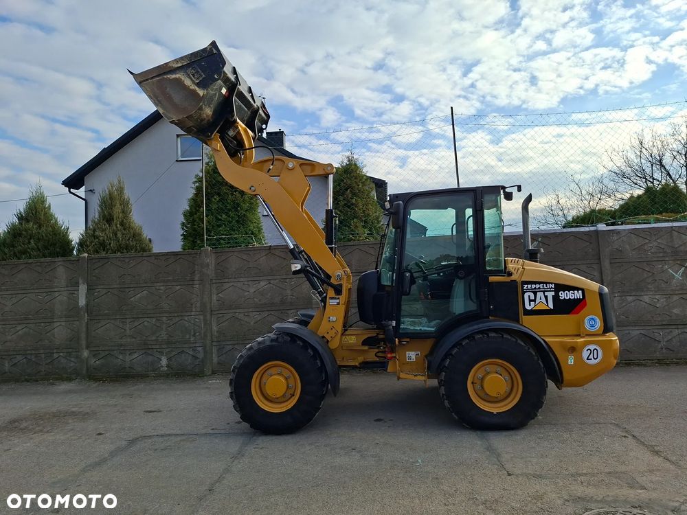 Caterpillar CAT 906 M - 15