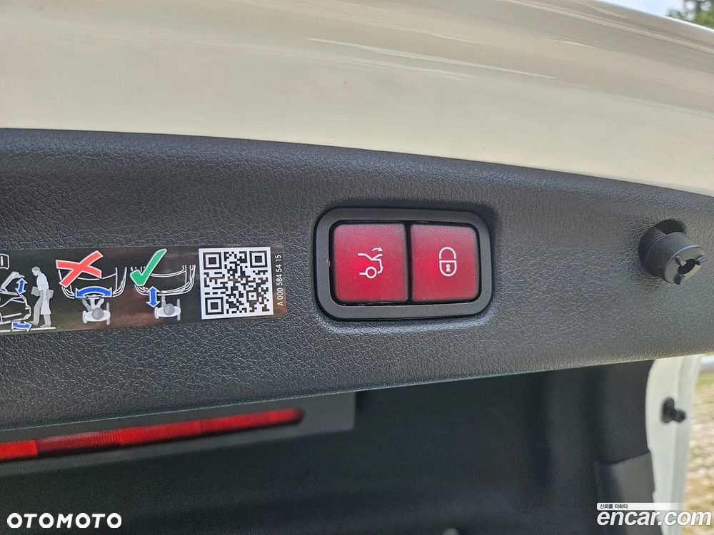 Mercedes-Benz Klasa C 300 4Matic 9G-TRONIC Avantgarde - 18