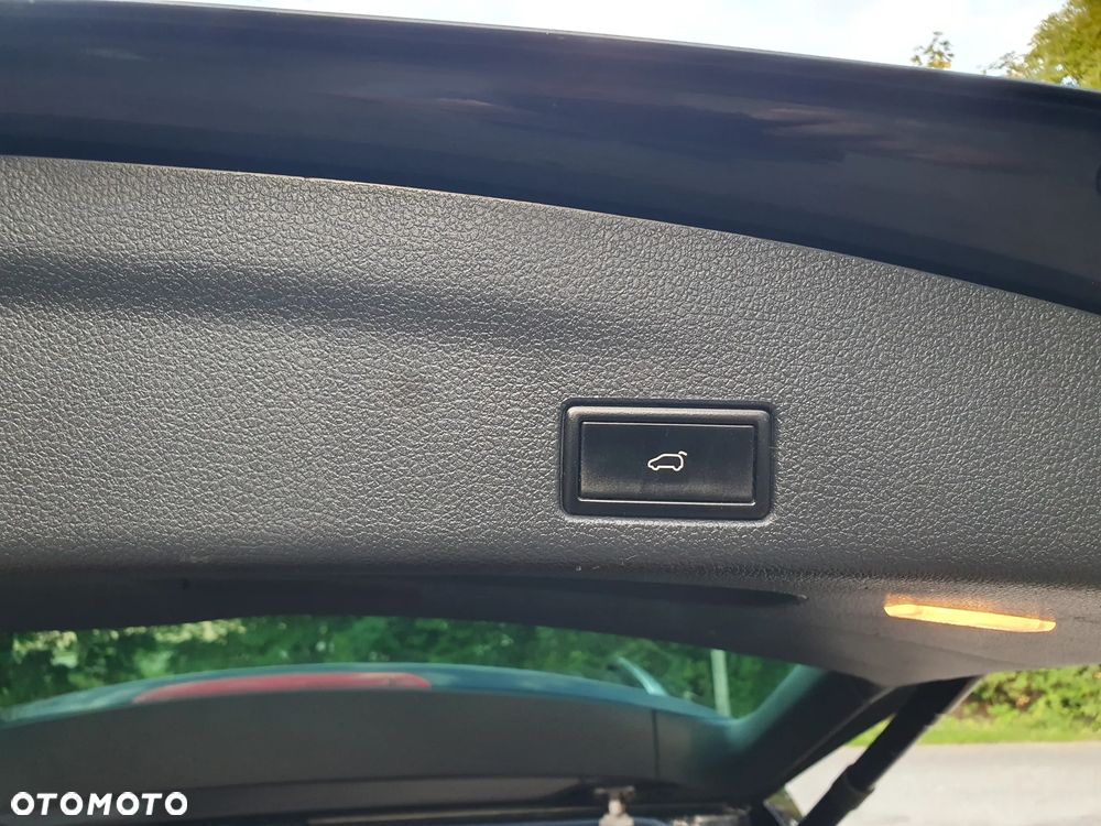 Volkswagen Sharan 2.0 TDI Blue Motion Match - 9