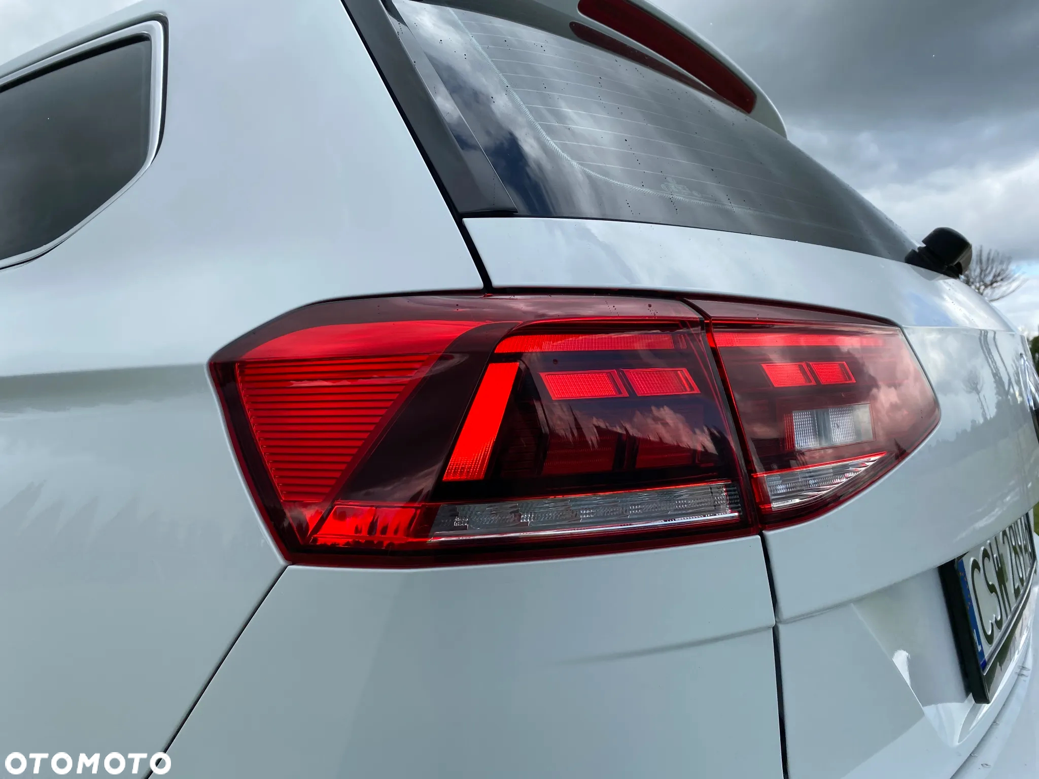 Volkswagen Passat - 13