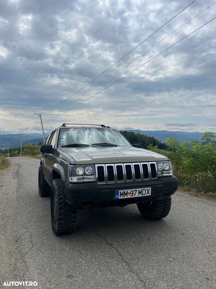 Jeep Grand Cherokee - 19