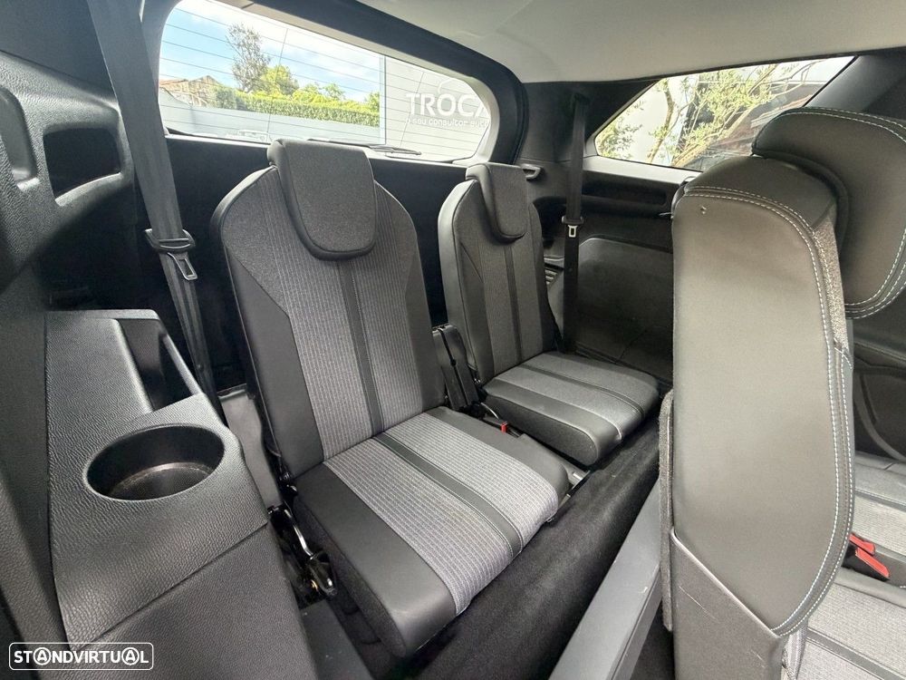Peugeot 5008 1.2 PureTech Allure Pack EAT8 - 16