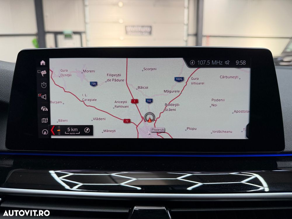 BMW Seria 5 520i Aut. Sport Line - 24