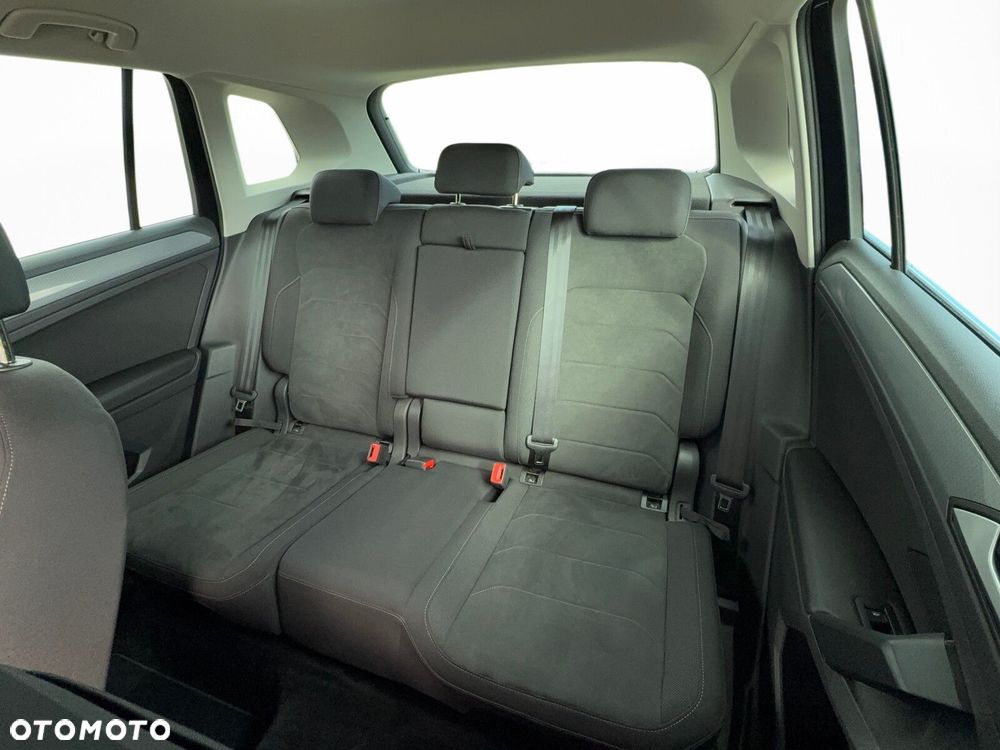Volkswagen Tiguan - 35