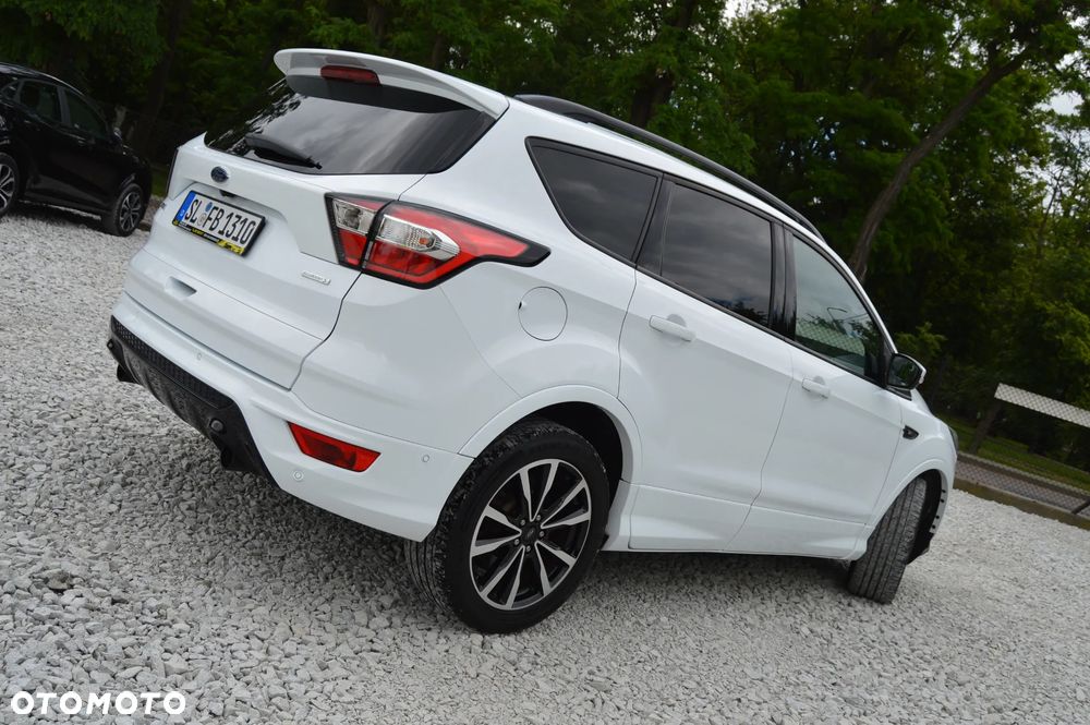 Ford Kuga 1.5 EcoBoost 2x4 ST-Line - 23
