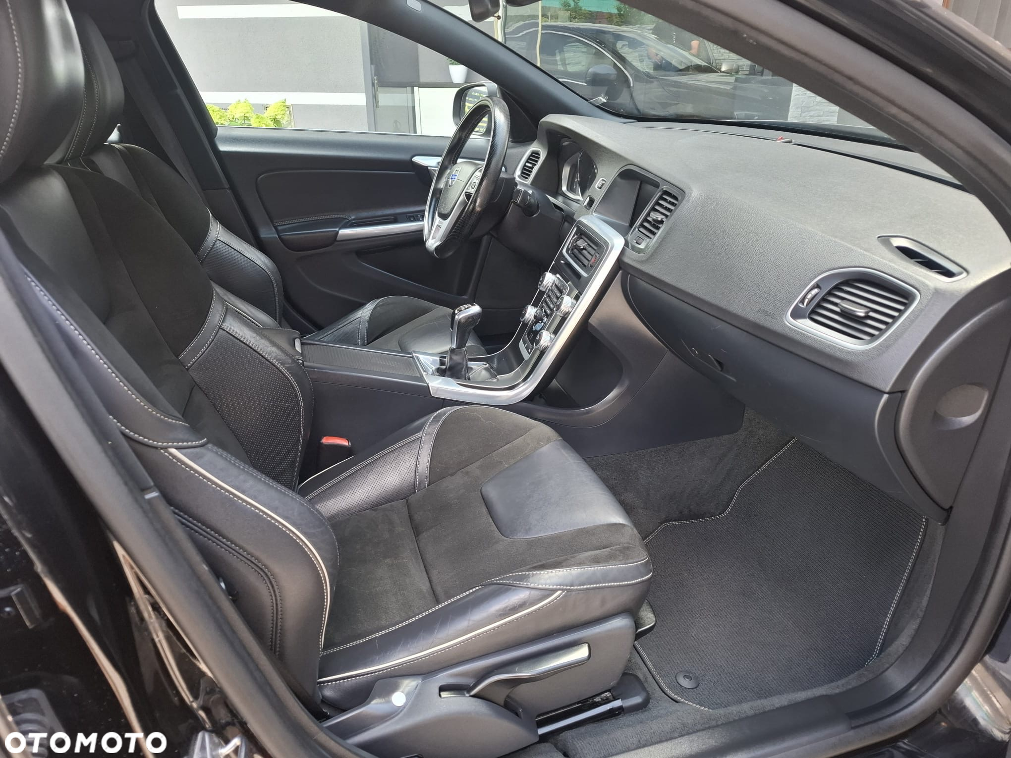 Volvo S60 D2 Drive-E R-Design Momentum - 11