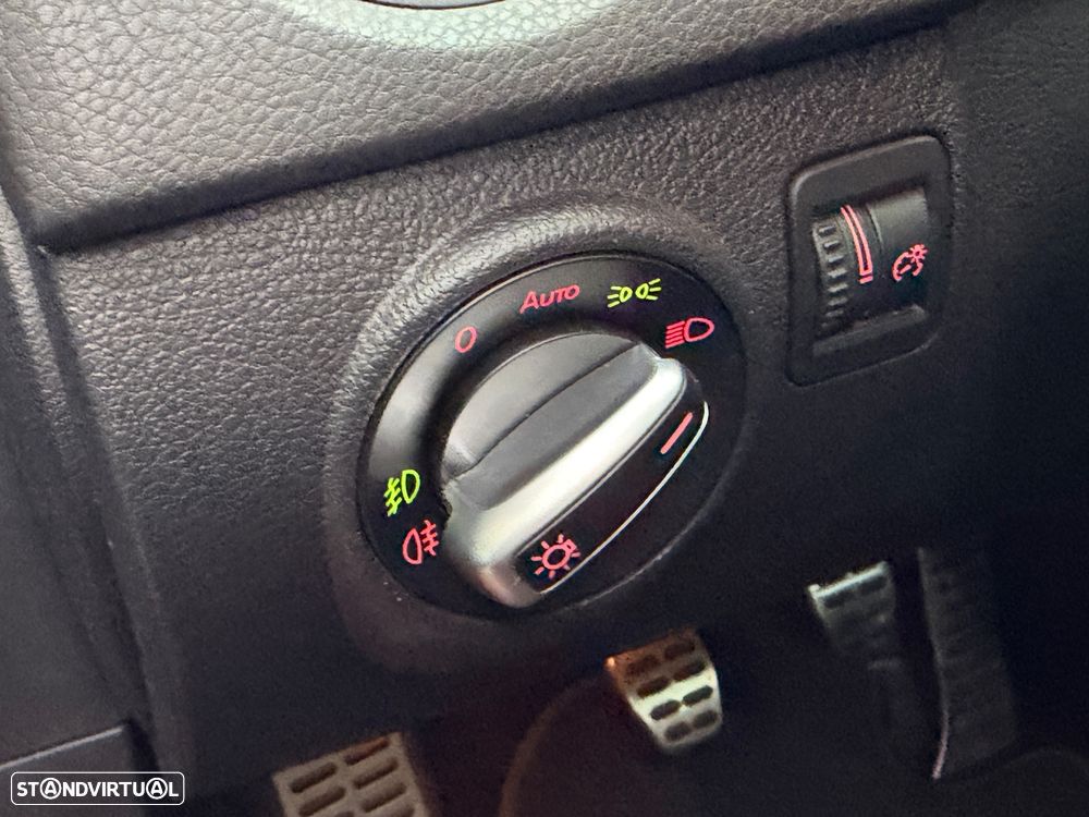 VW Tiguan 2.0 TDI DPF BlueMotion Exclusive - 21