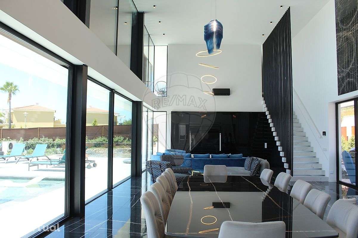 Moradia T5 para venda - Grande imagem: 2/21