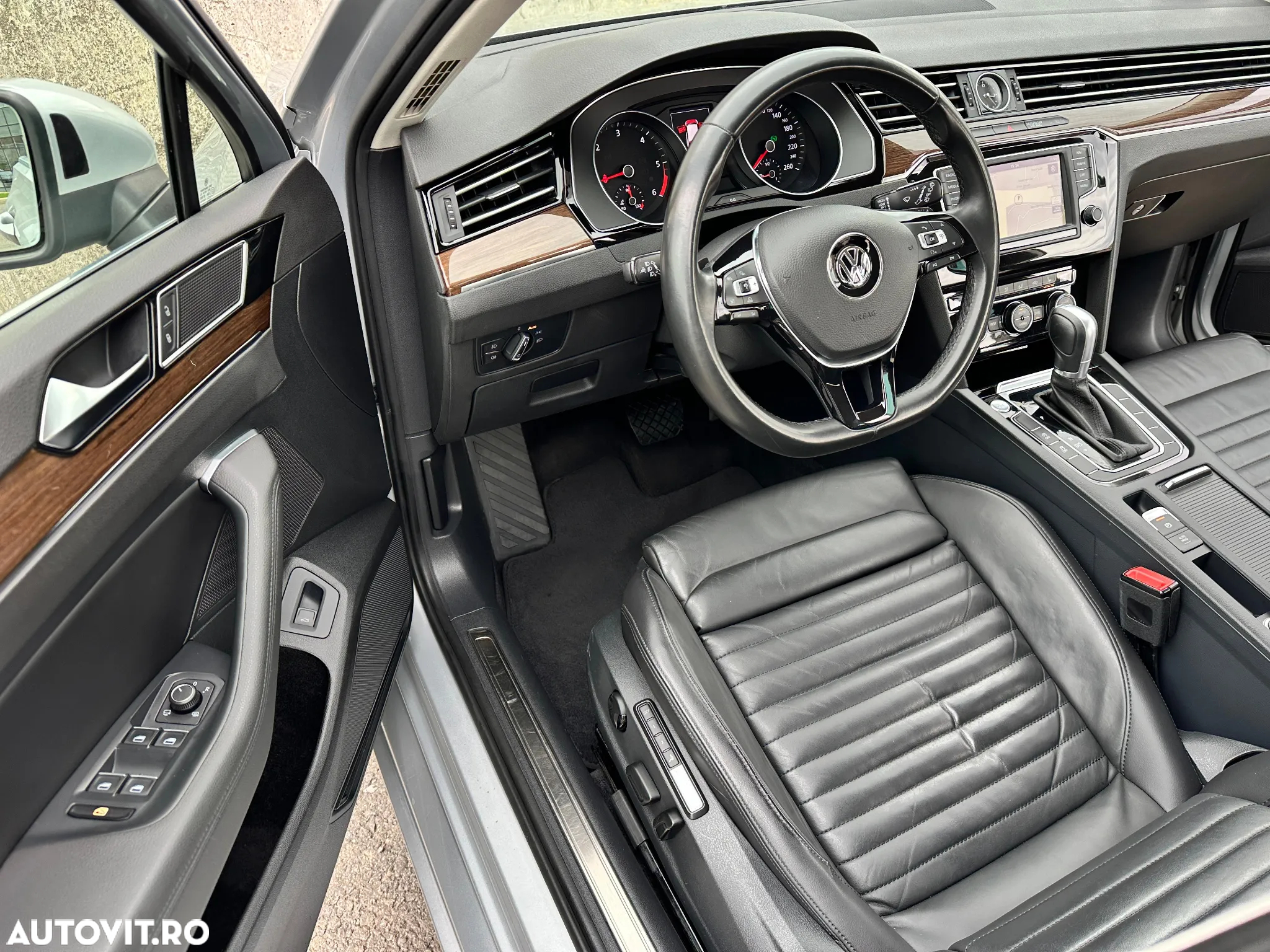 Volkswagen Passat Variant 2.0 TDI DSG Highline - 15