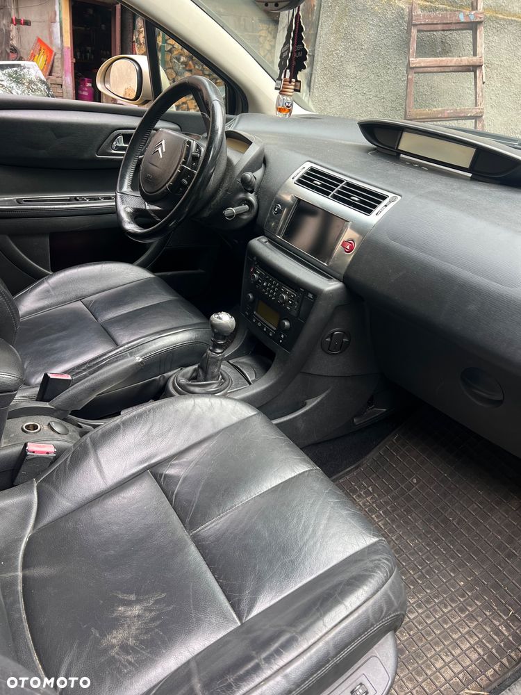 Citroën C4 2.0 HDi Exclusive - 6