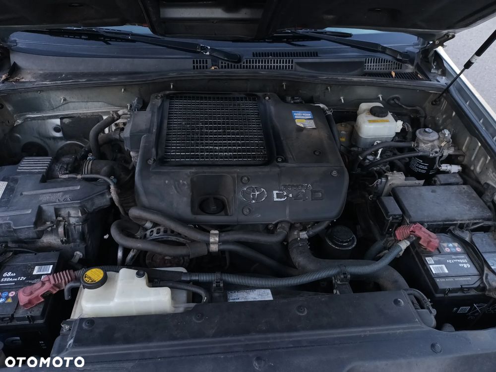 Toyota Land Cruiser - 32