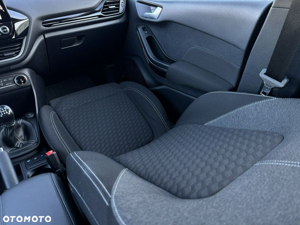Ford Fiesta 1.1 Titanium - 23