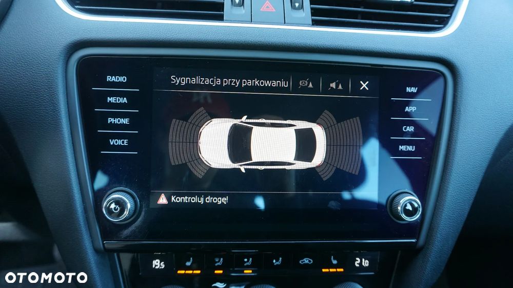 Skoda Octavia 2.0 TDI SCR Style DSG - 32