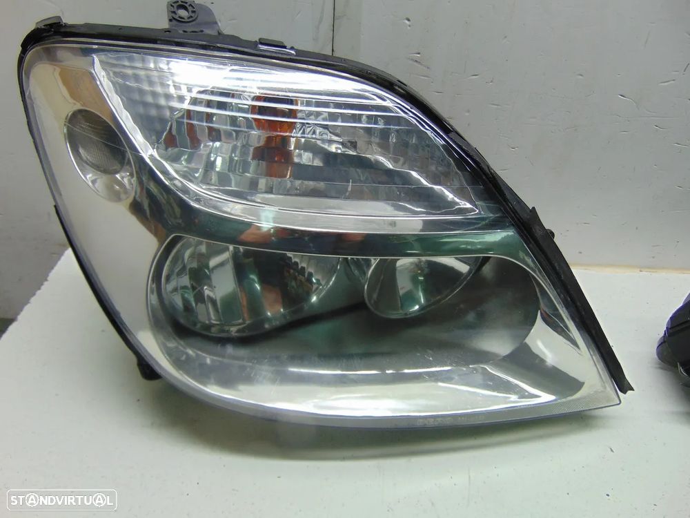 Renault Scenic RX4 faróis - 3