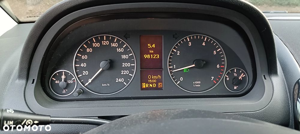 Mercedes-Benz Klasa A 160 Autotronic - 16