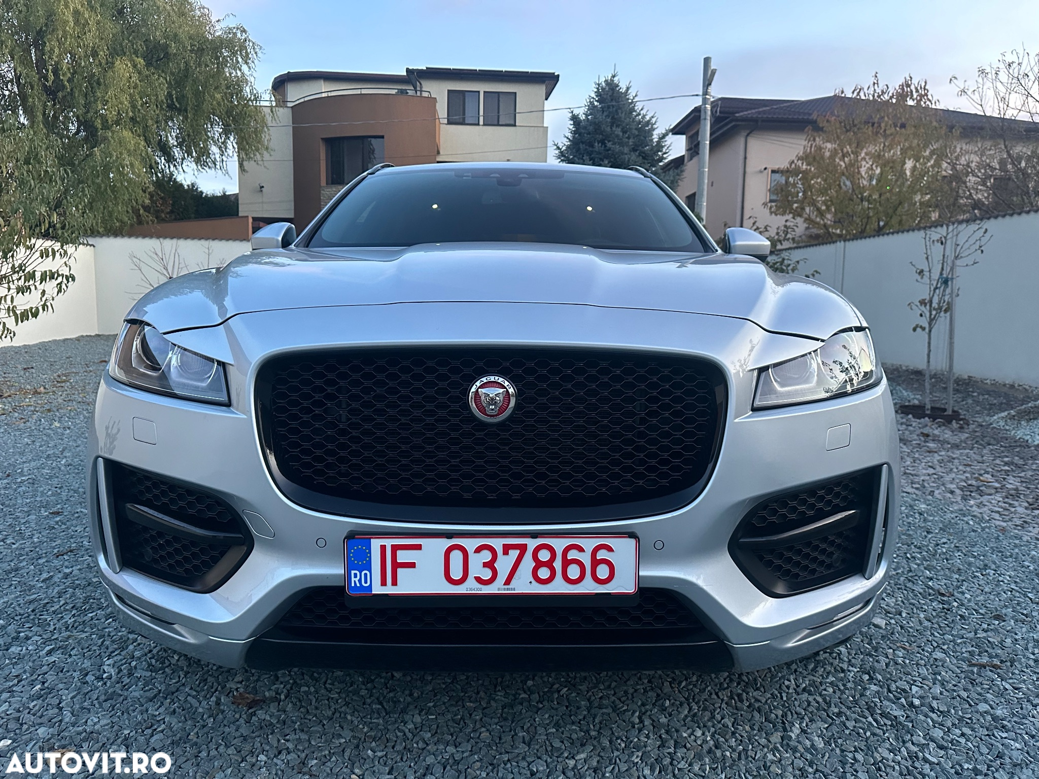 Jaguar F-Pace 25d AWD Aut. R-Sport - 2