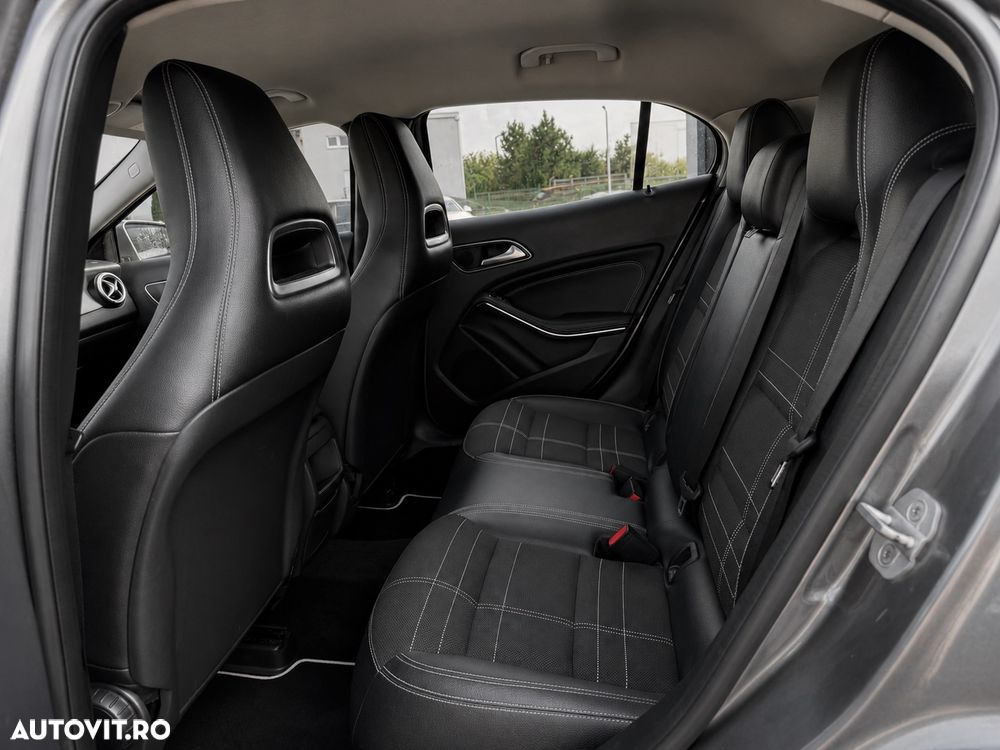 Mercedes-Benz GLA - 10