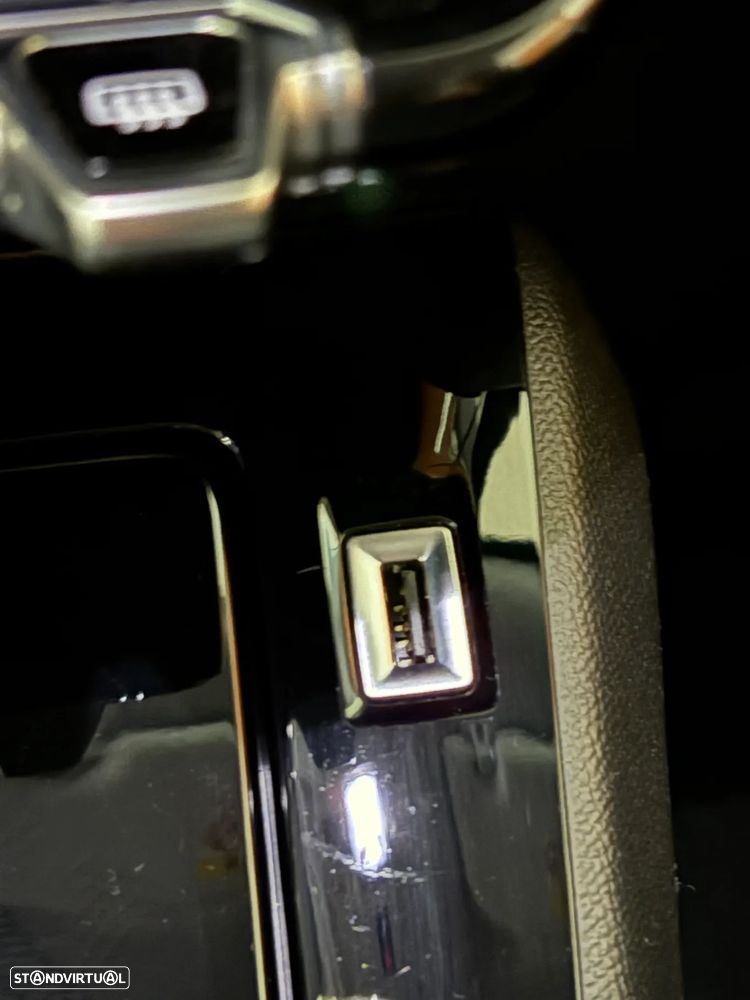 Peugeot 2008 PureTech 130 Allure Pack - 17