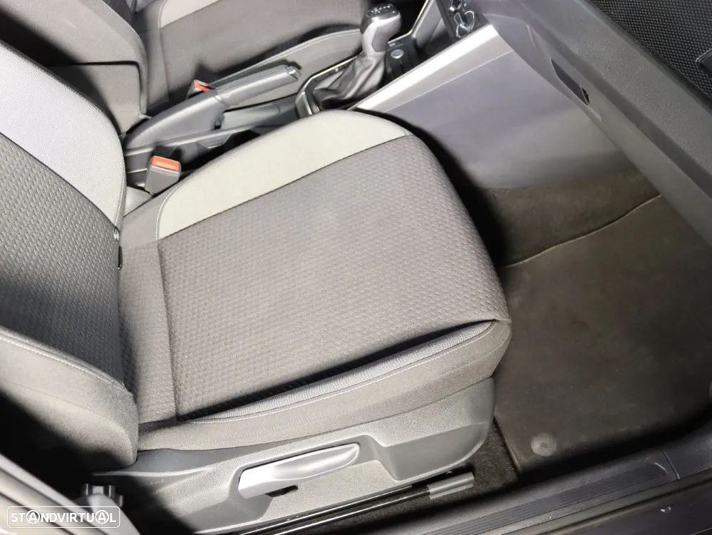 VW Taigo 1.0 TSI Urban DSG - 17