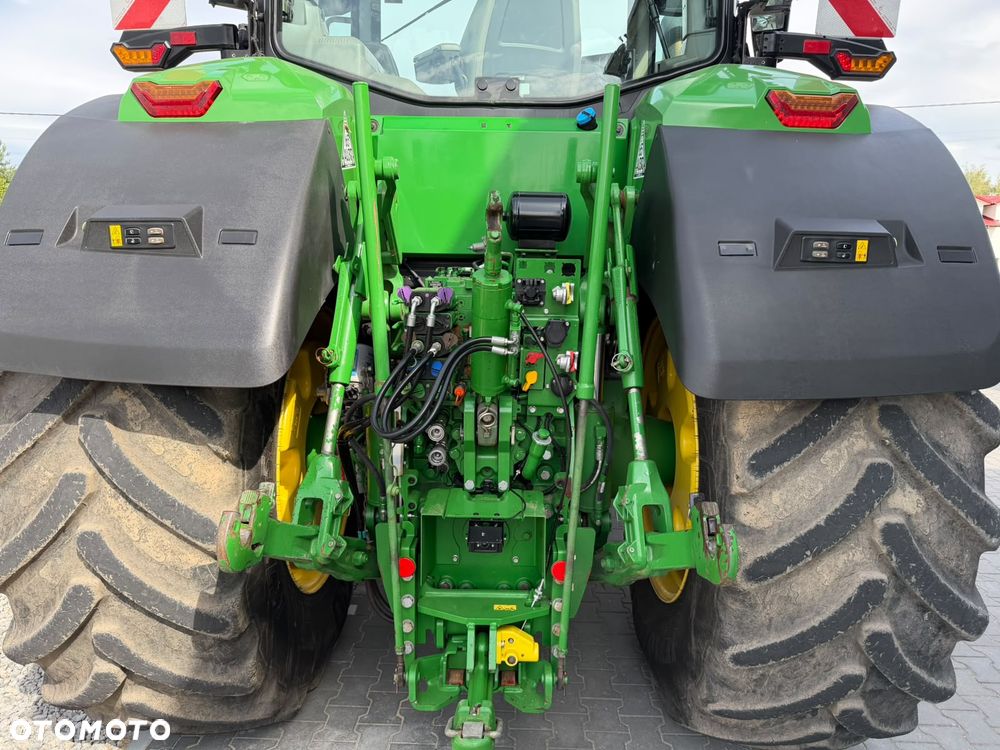 John Deere 7r330 - 12