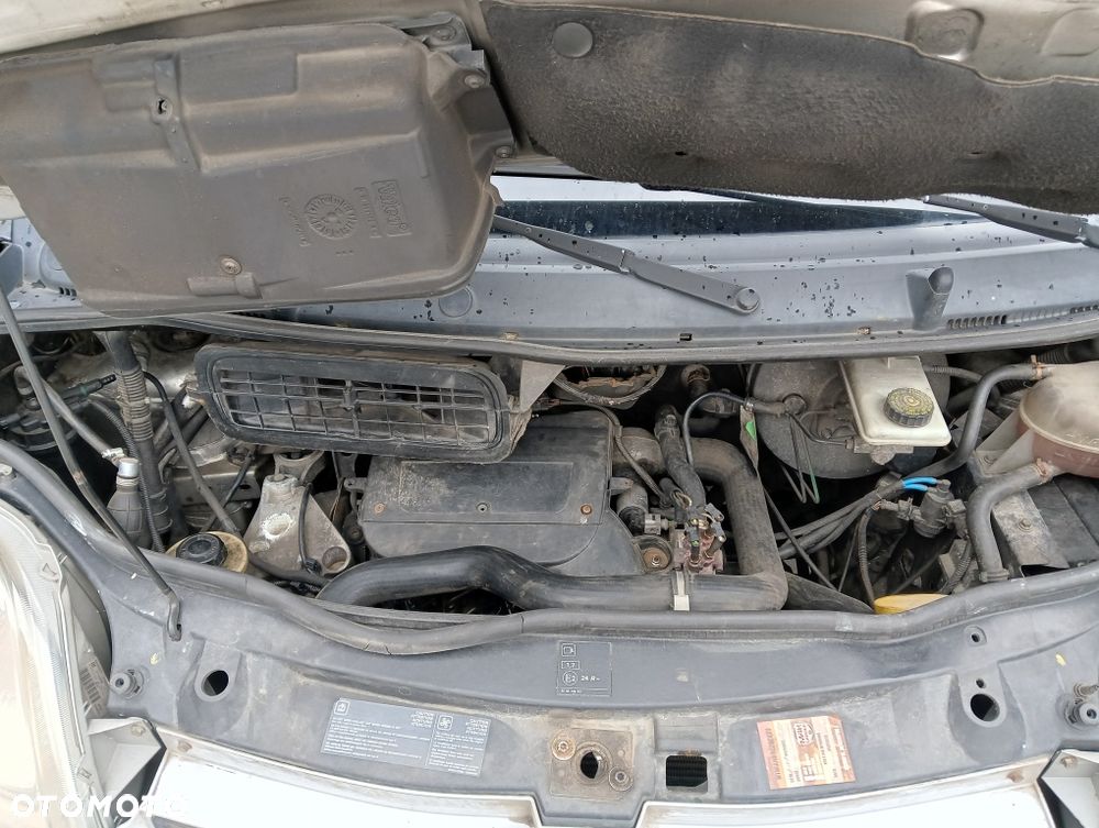 Opel Vivaro - 8
