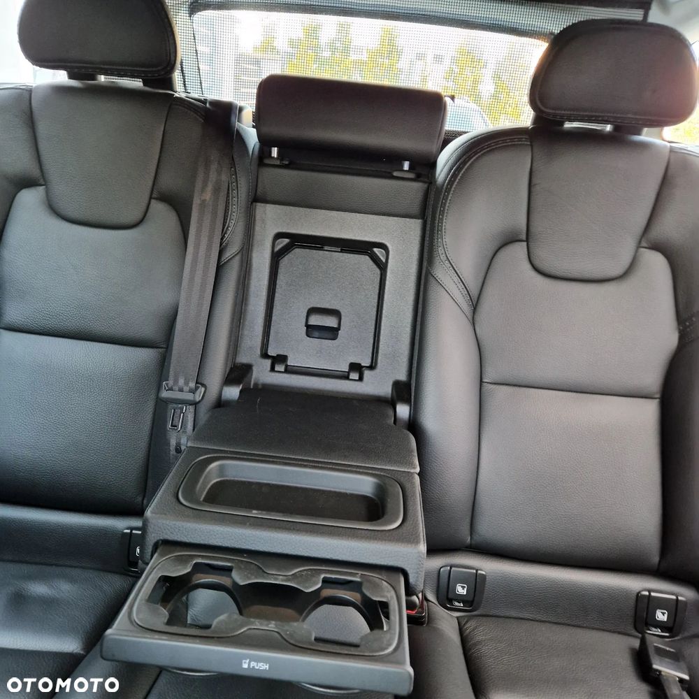 Volvo V90 D5 AWD Momentum - 25