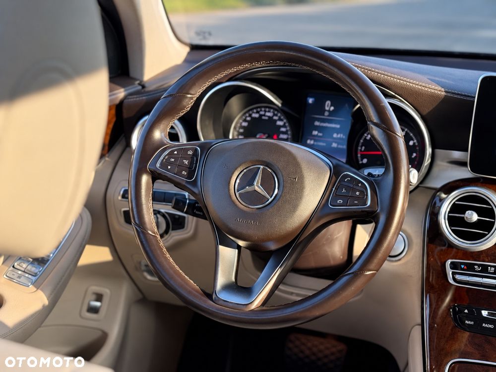 Mercedes-Benz GLC - 23