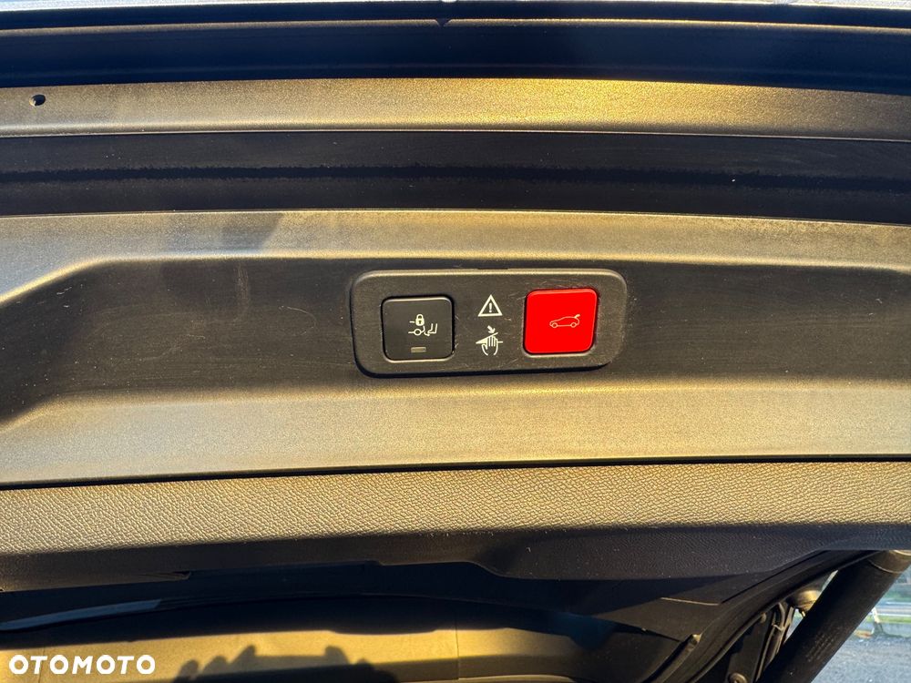 Peugeot 5008 BlueHDi 130 EAT8 GT - 22
