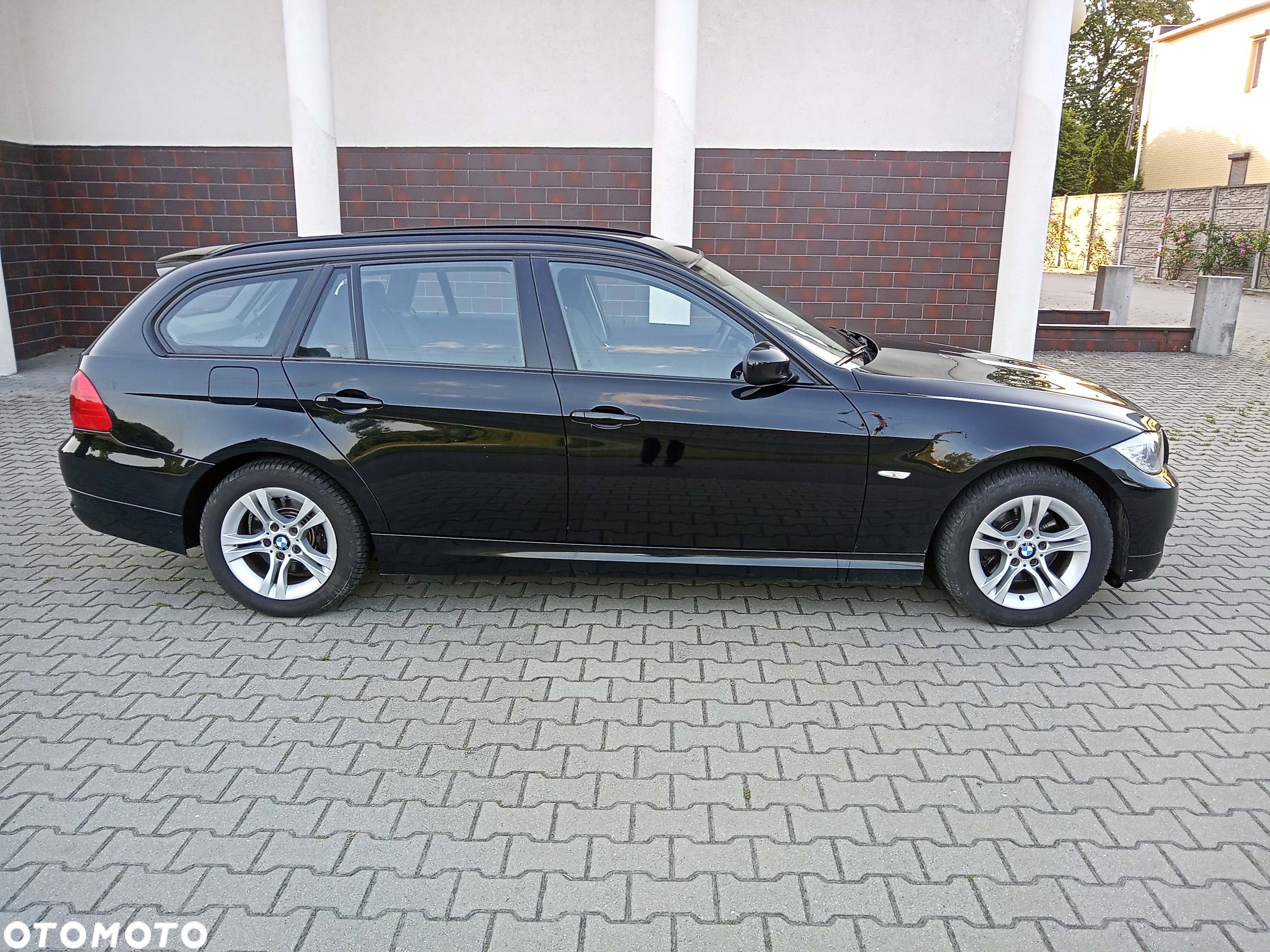 BMW Seria 3 318d DPF Touring - 5