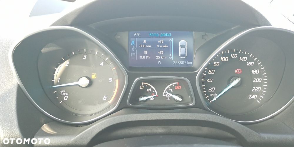 Ford Kuga 2.0 TDCi 4x4 Titanium - 16