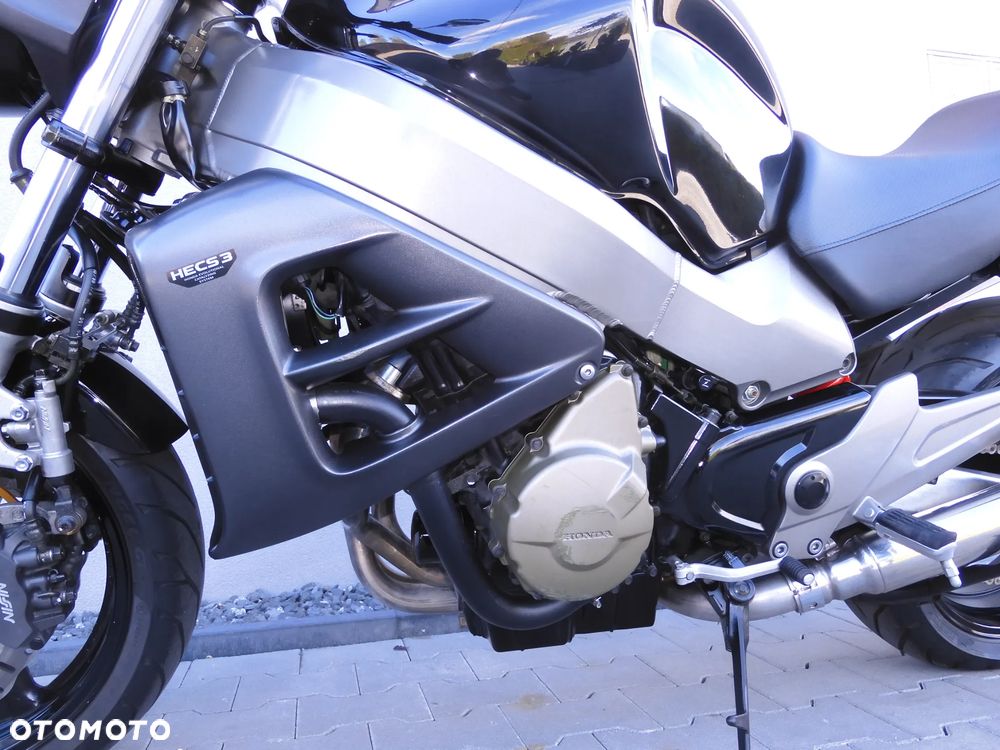 Honda X11 - 35
