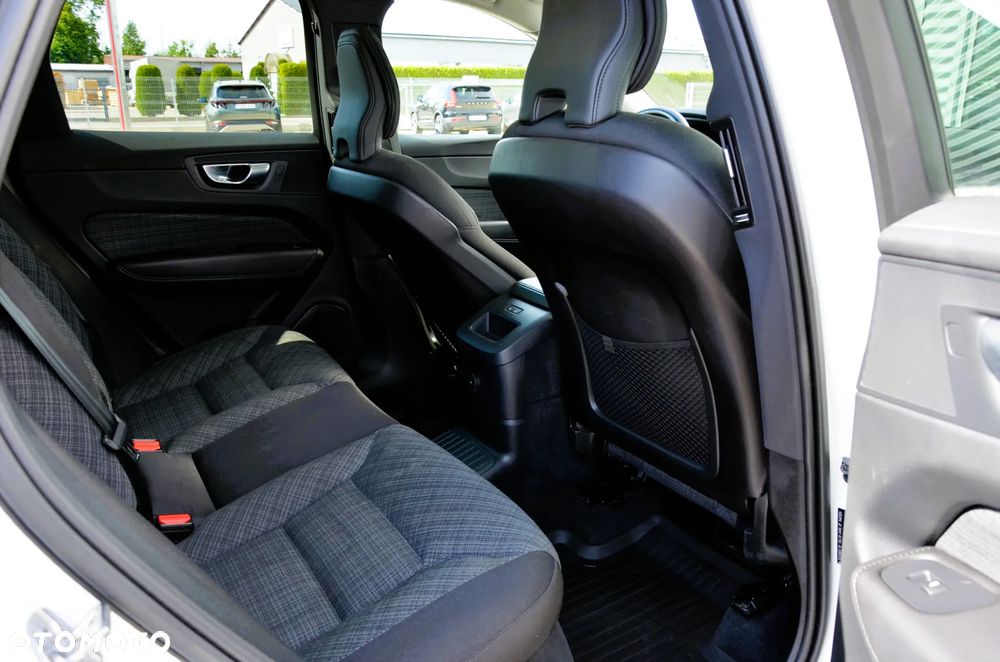 Volvo XC 60 T6 AWD Core - 12